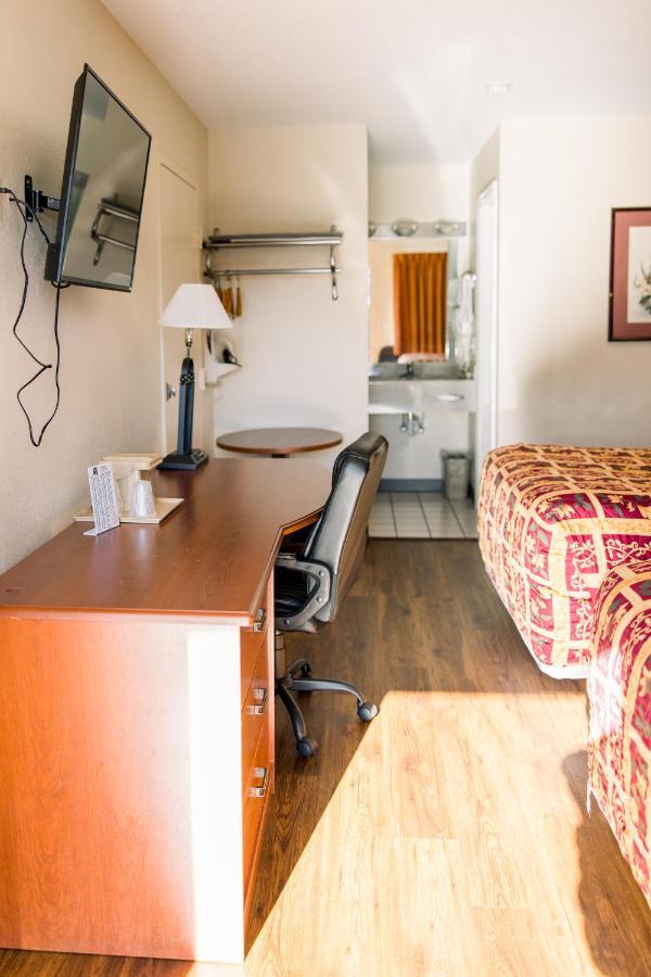 Exclusive Quarters Motel Cleveland Exterior photo